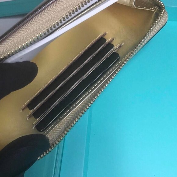 Kate Spade New York Zip Wristlet – Saffiano Gold, Fits Most Phones (Brand New) - Picture 3 of 7